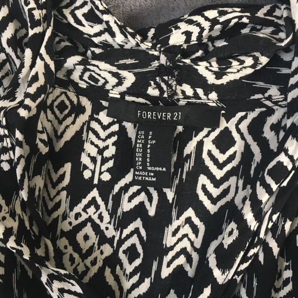 Forever 21 Summer Romper - Picture 3 of 4